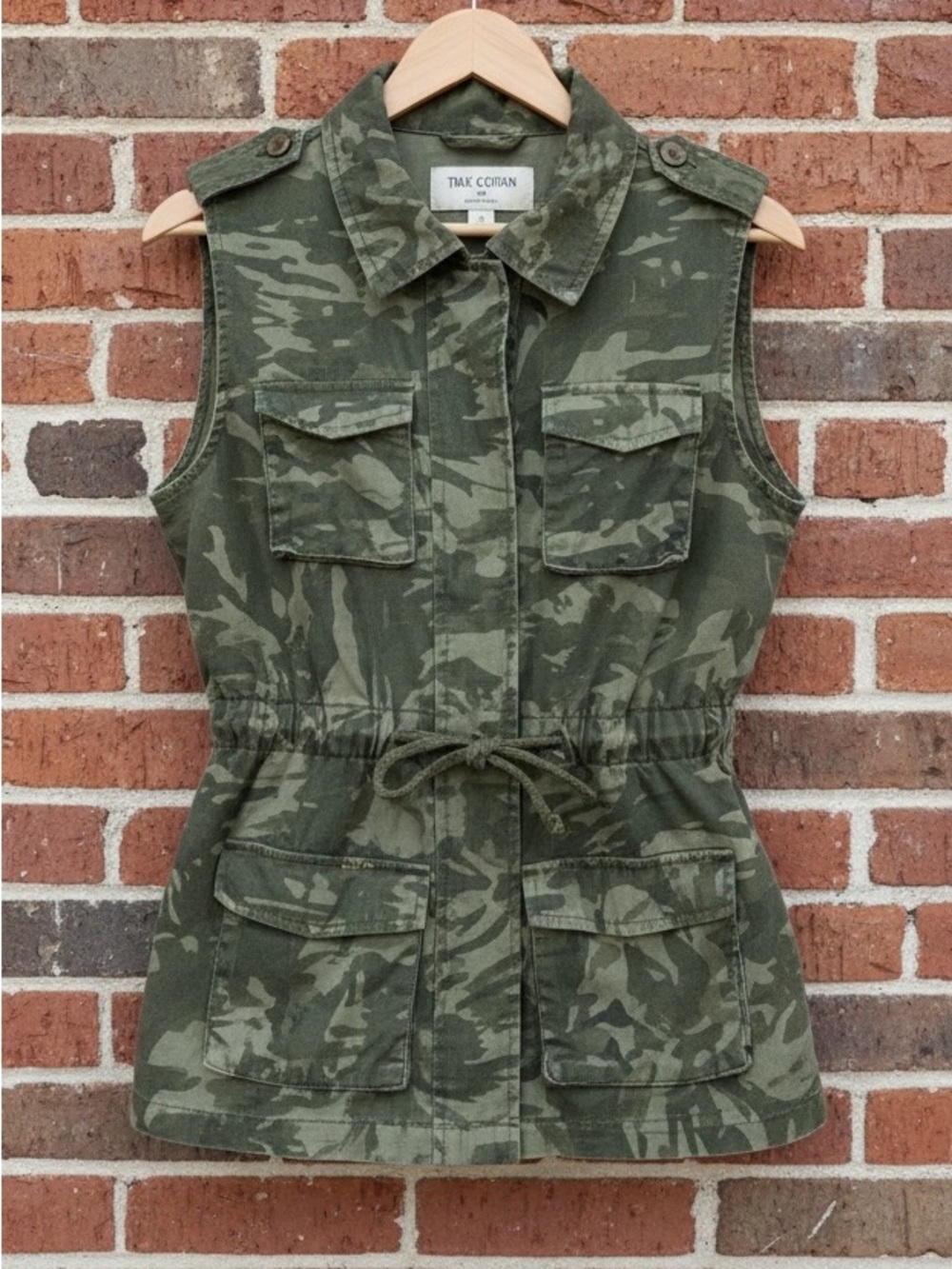 Decree Camo Utility Vest | Hidden Zip & Snap Front | Size M